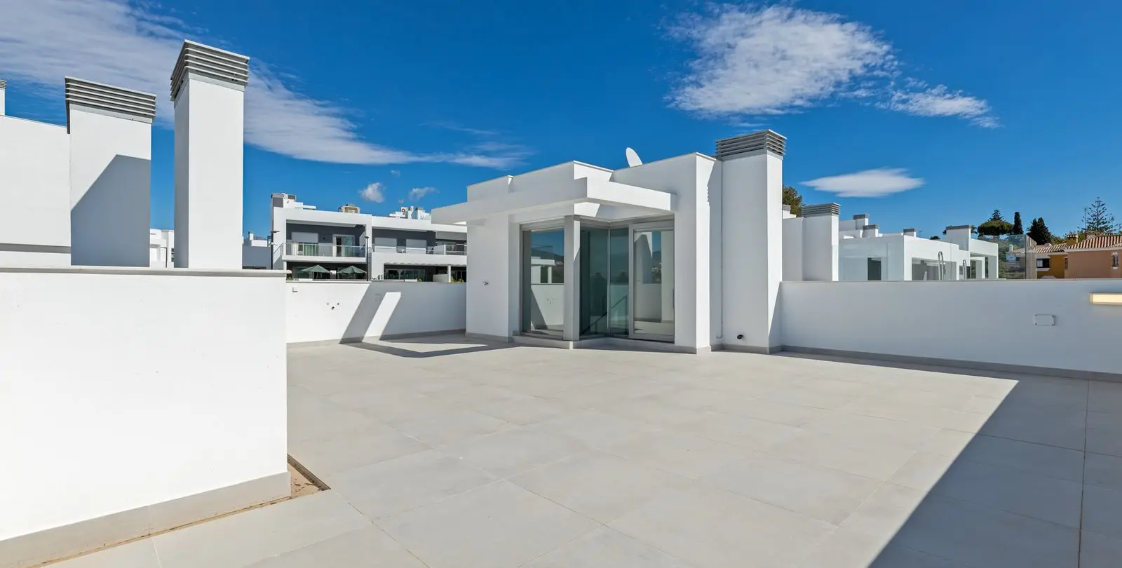 Sale of semi-detached house in San Pedro de Alcántara 23
