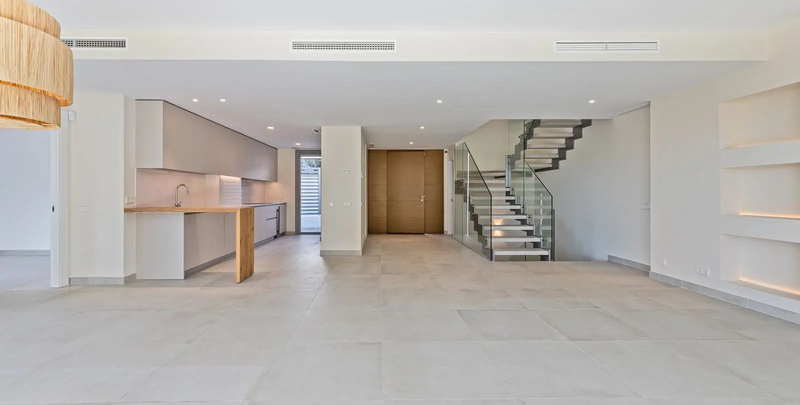 Sale of semi-detached house in San Pedro de Alcántara 26