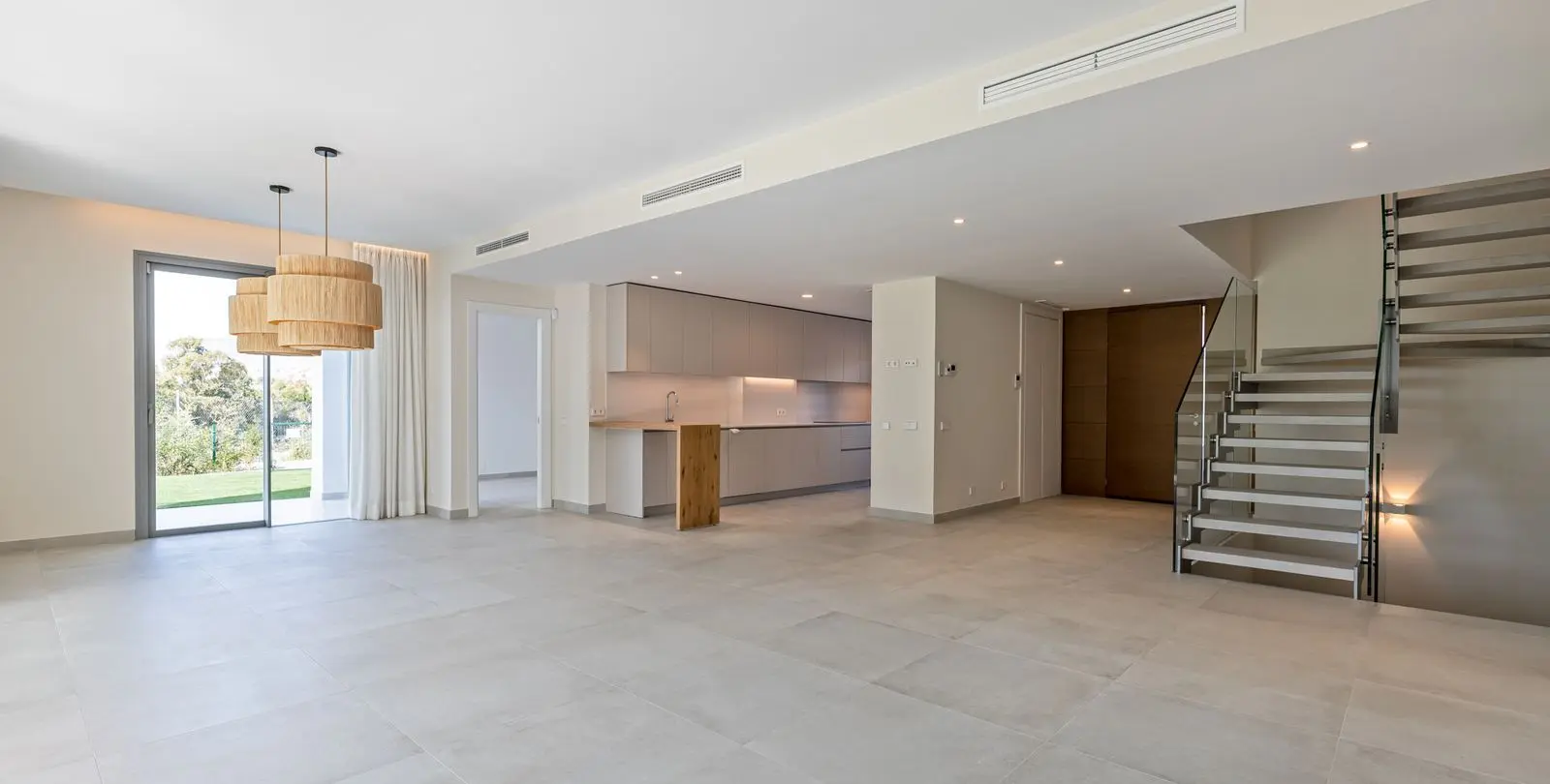 Sale of semi-detached house in San Pedro de Alcántara 27
