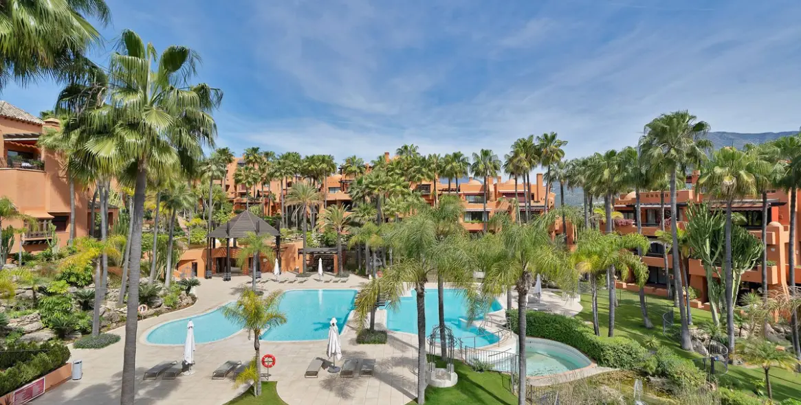 Venta de ático en Puerto Banús 1
