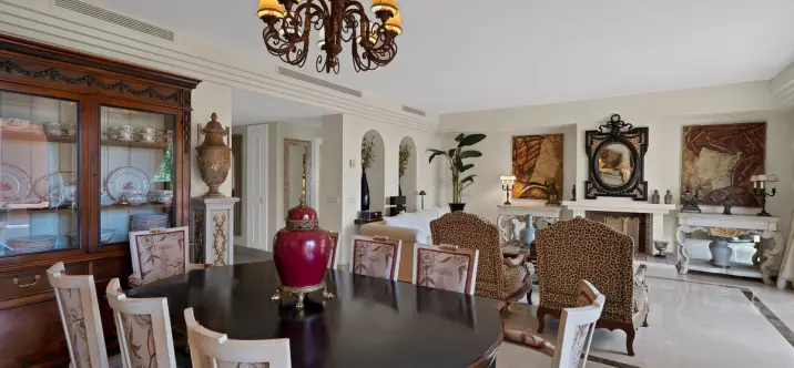 Venta de ático en Puerto Banús 4