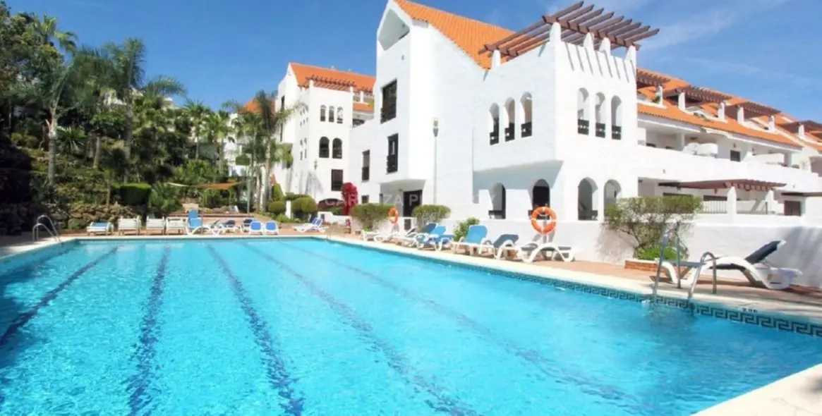 Long-term rent of ground floor apartment in Nueva Andalucía 1