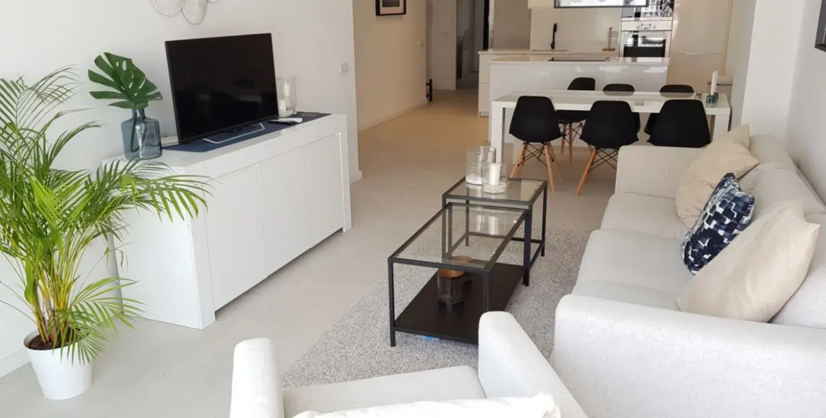 Long-term rent of ground floor apartment in Nueva Andalucía 4