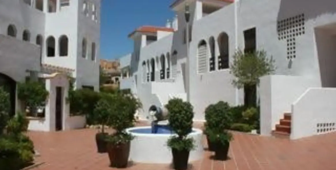 Long-term rent of ground floor apartment in Nueva Andalucía 19