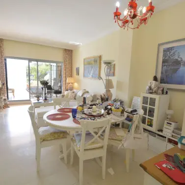Продажа апартаментов на первом этаже в Elviria