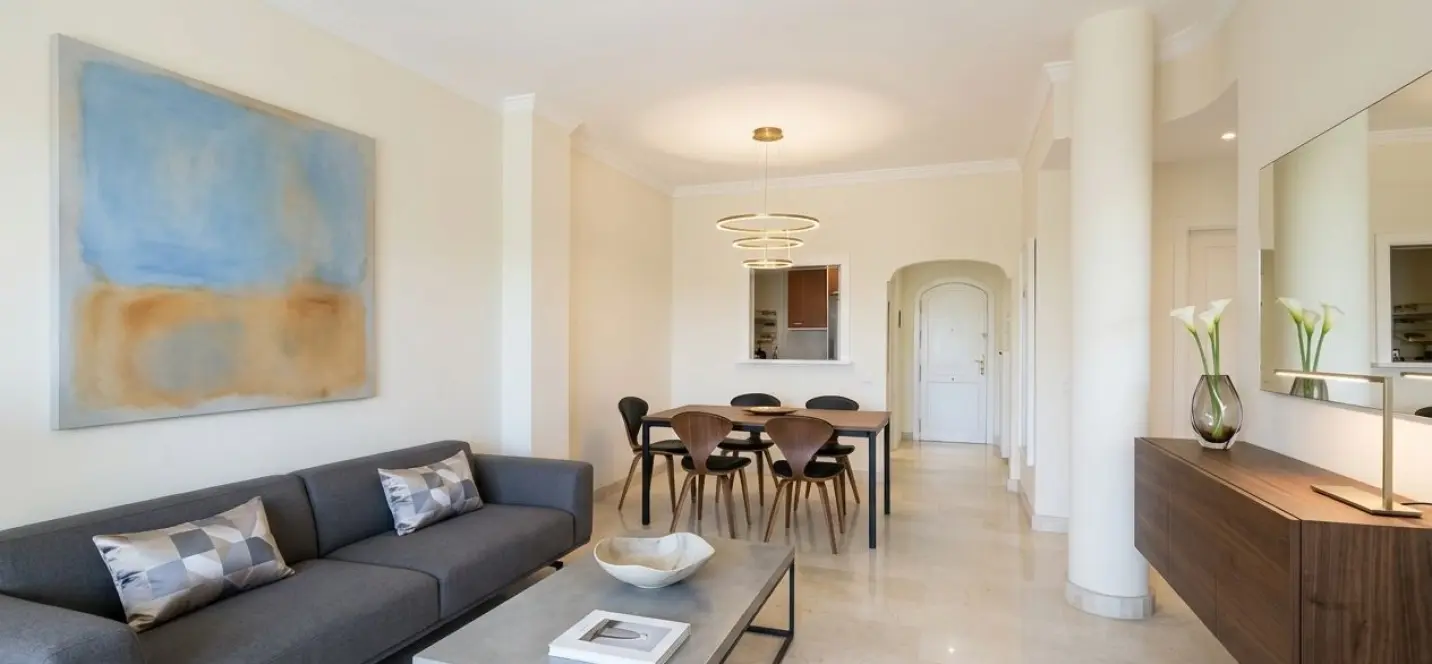 Sale of ground floor apartment in Elviria 3