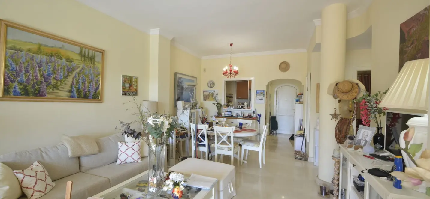 Sale of ground floor apartment in Elviria 4