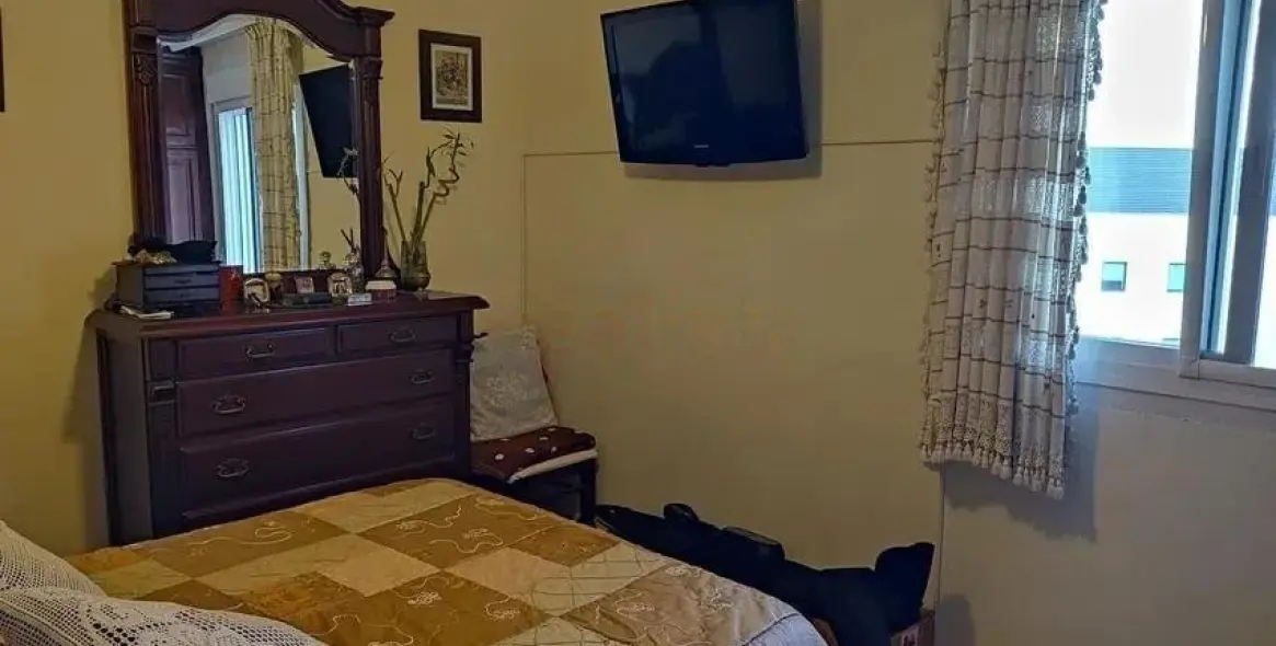 Venta de apartamento en planta media en Centro 11