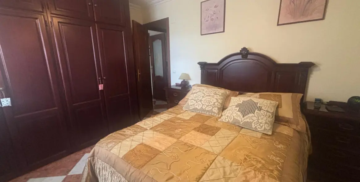 Venta de apartamento en planta media en Centro 13