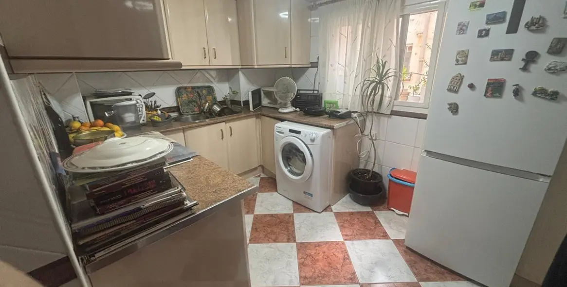 Venta de apartamento en planta media en Centro 15