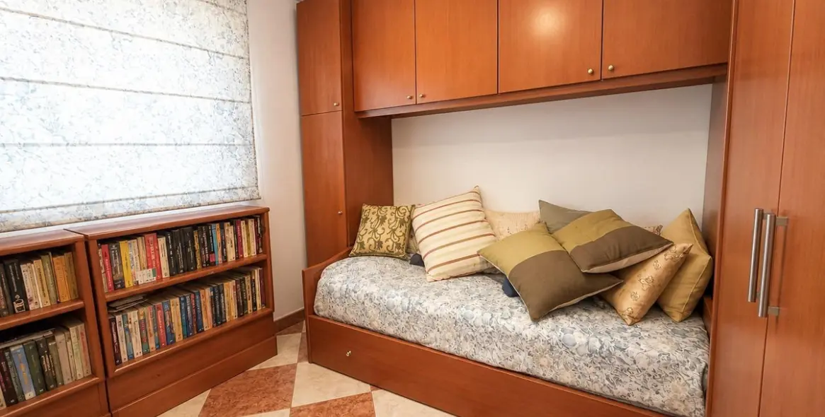Venta de apartamento en planta media en Centro 26