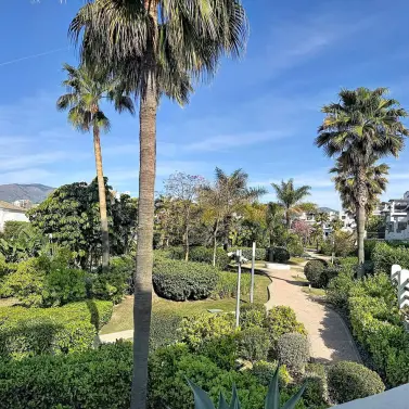 Sale of middle floor apartment in Selwo