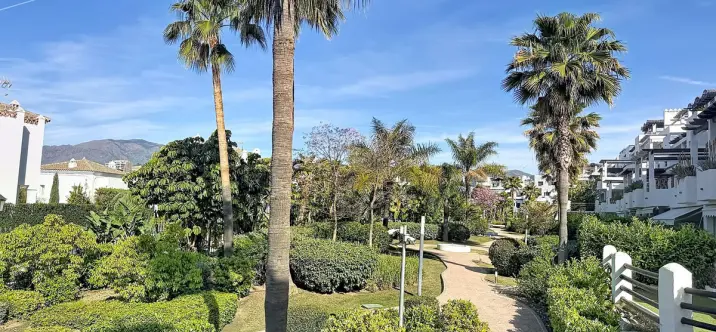 Sale of middle floor apartment in Selwo 0