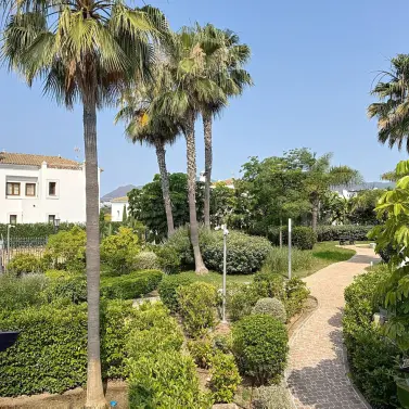 Sale of middle floor apartment in Selwo