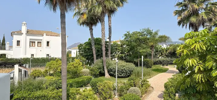 Sale of middle floor apartment in Selwo 1