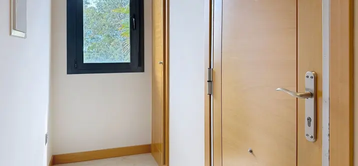 Sale of middle floor apartment in Selwo 2