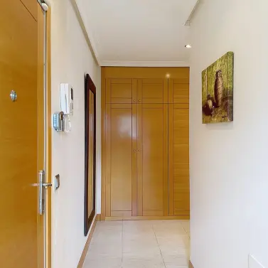 Sale of middle floor apartment in Selwo