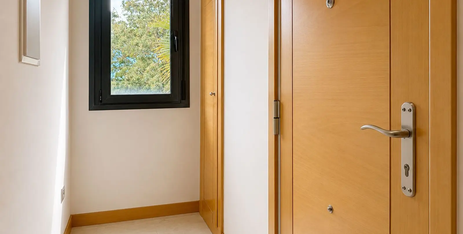 Sale of middle floor apartment in Selwo 9