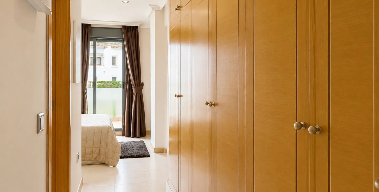 Sale of middle floor apartment in Selwo 12