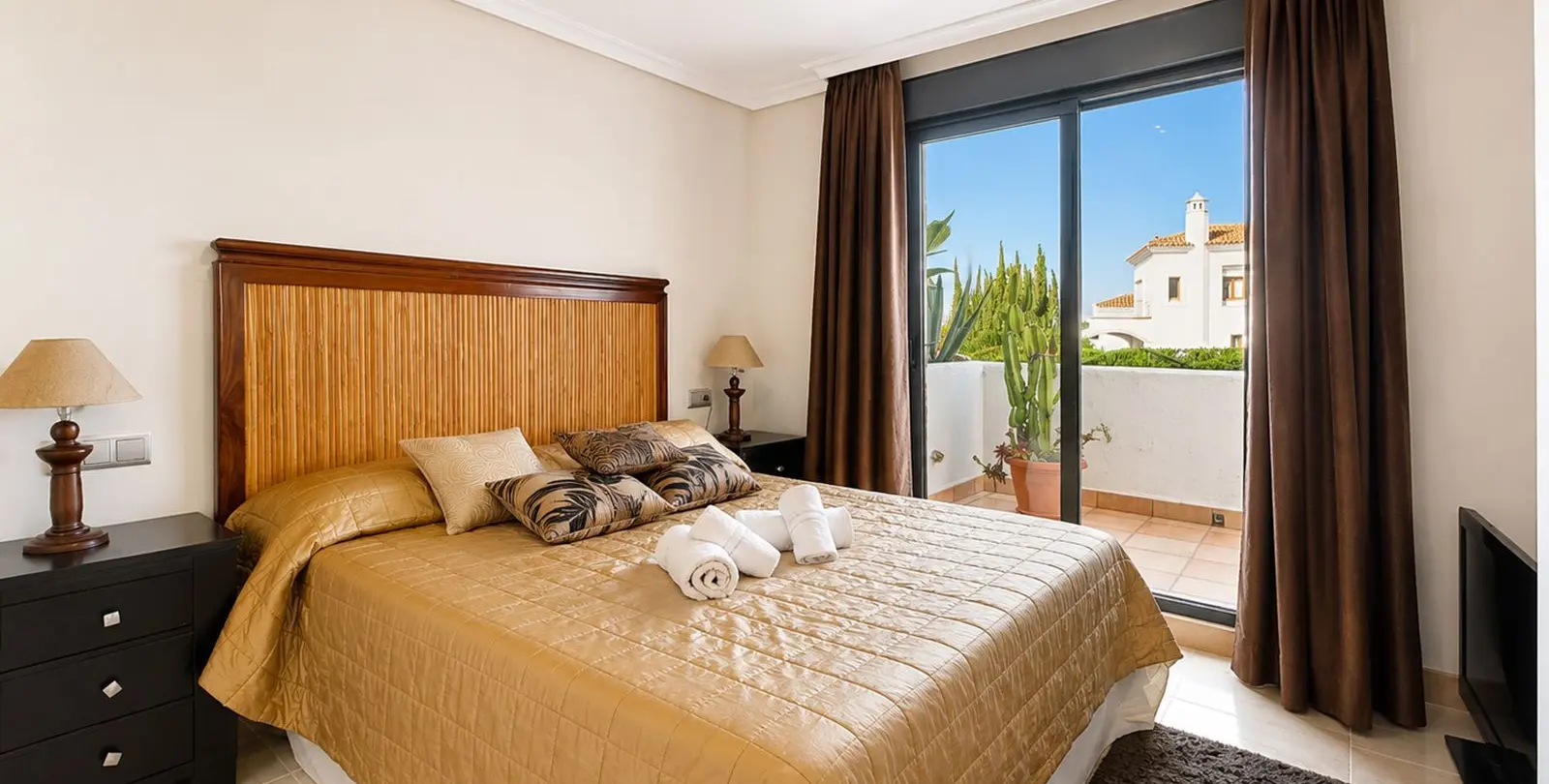 Sale of middle floor apartment in Selwo 14