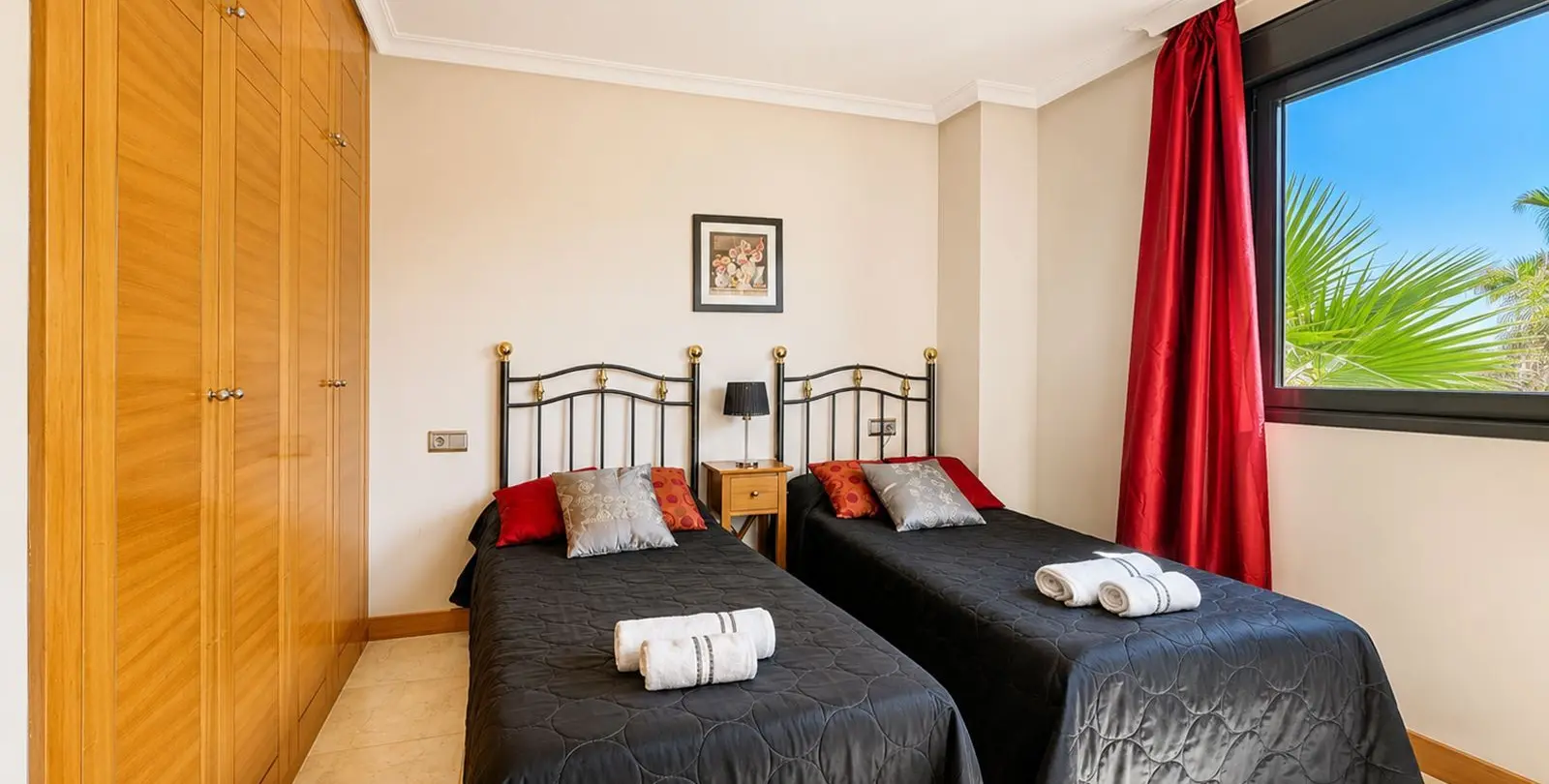 Sale of middle floor apartment in Selwo 18