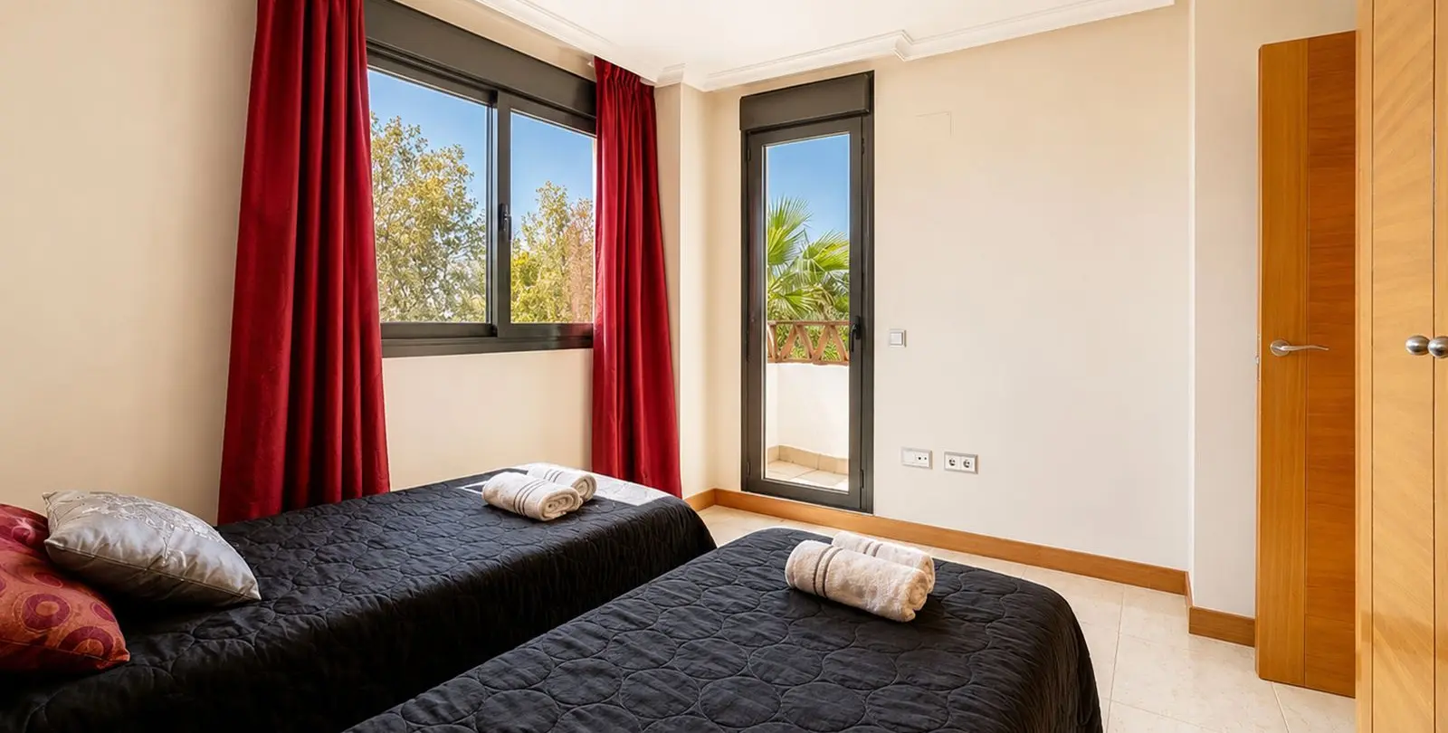 Sale of middle floor apartment in Selwo 19