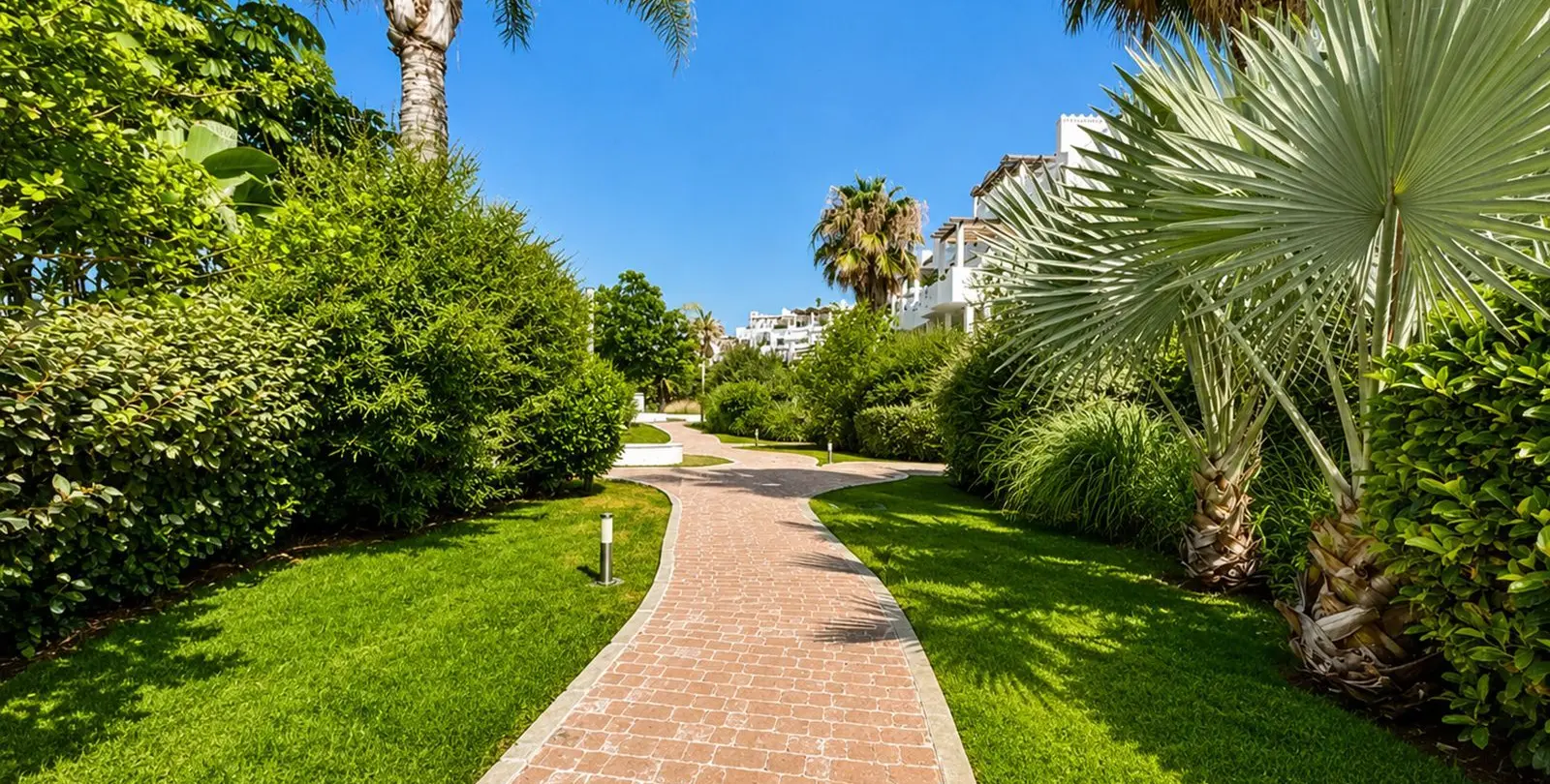 Sale of middle floor apartment in Selwo 41