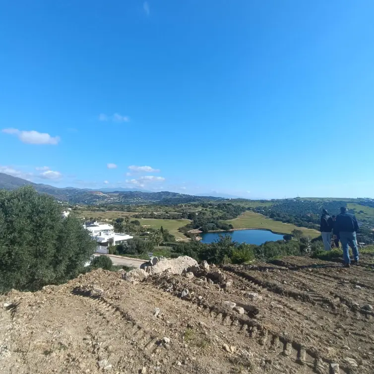 Продажа  жилого участка в Valle Romano