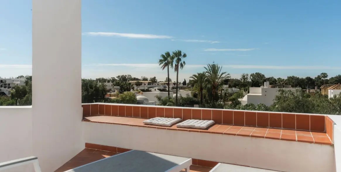 Sale of townhouse in Nueva Andalucía 1