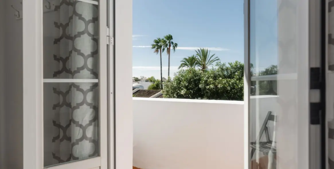 Sale of townhouse in Nueva Andalucía 14