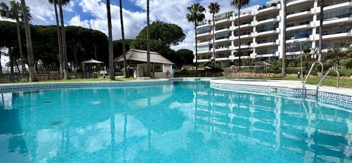 Venta de apartamento en planta baja en Calahonda 0