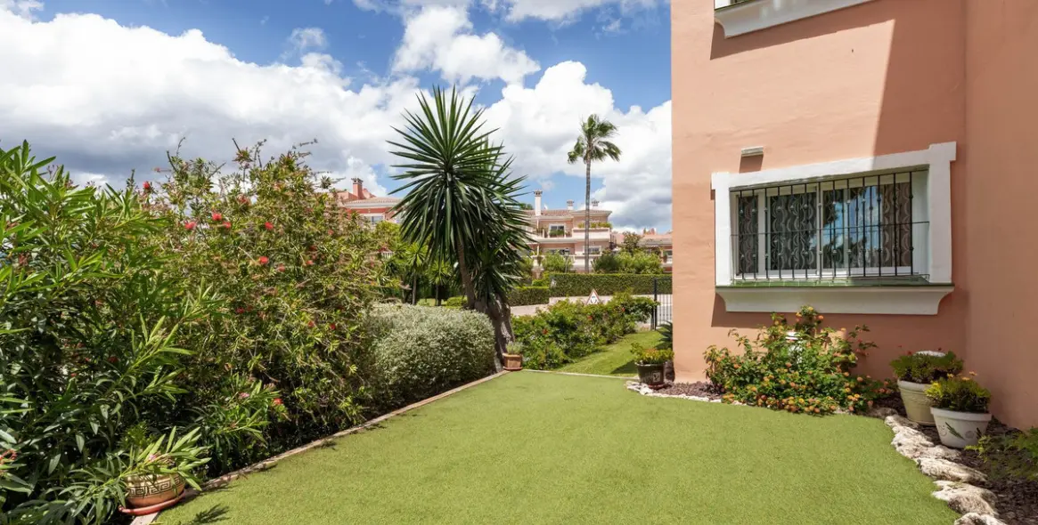 Sale of ground floor apartment in Estepona 4