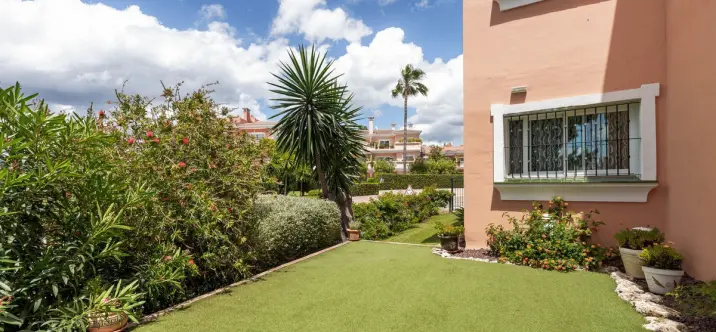 Sale of ground floor apartment in Estepona 3