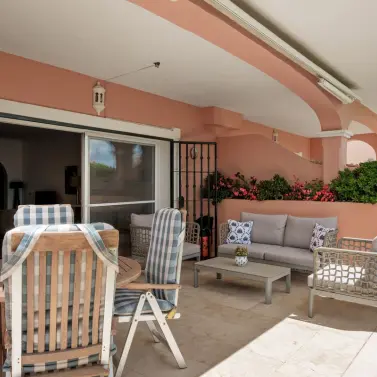 Sale of ground floor apartment in Estepona