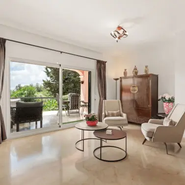 Sale of ground floor apartment in Estepona