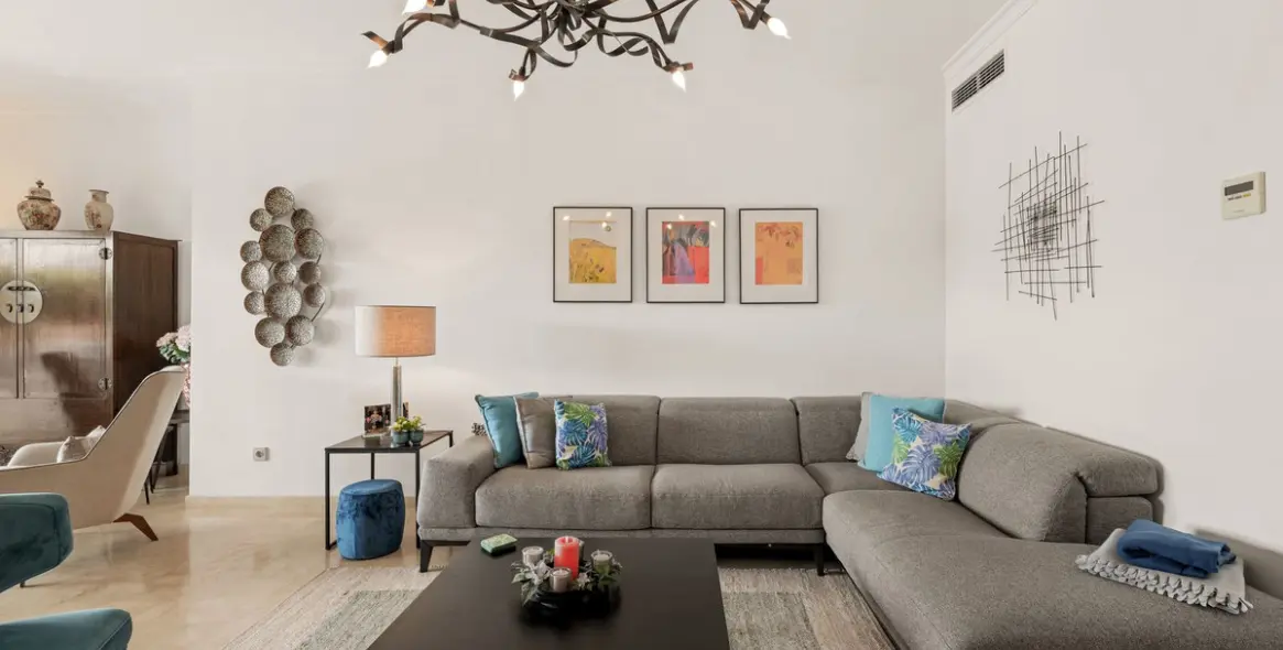 Sale of ground floor apartment in Estepona 10