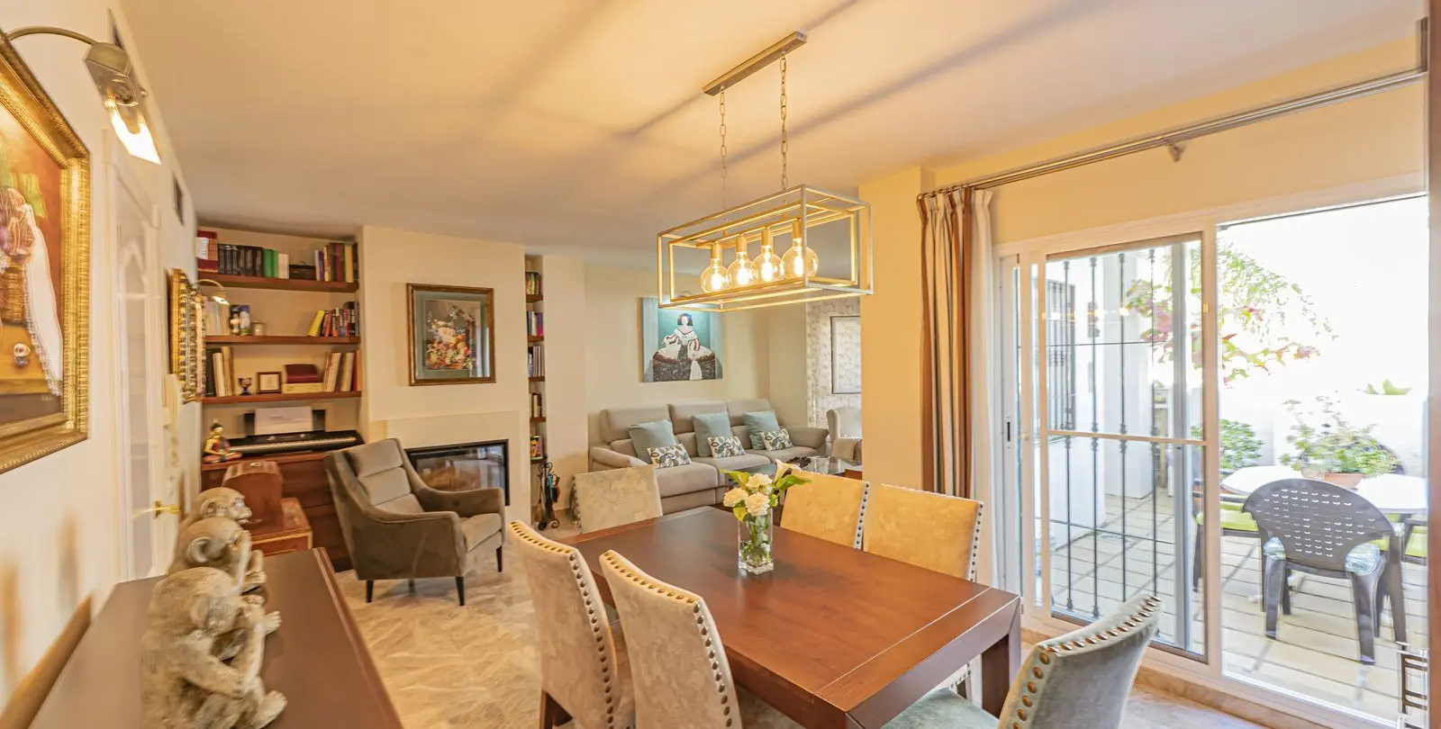 Sale of middle floor apartment in Nueva Andalucía 10