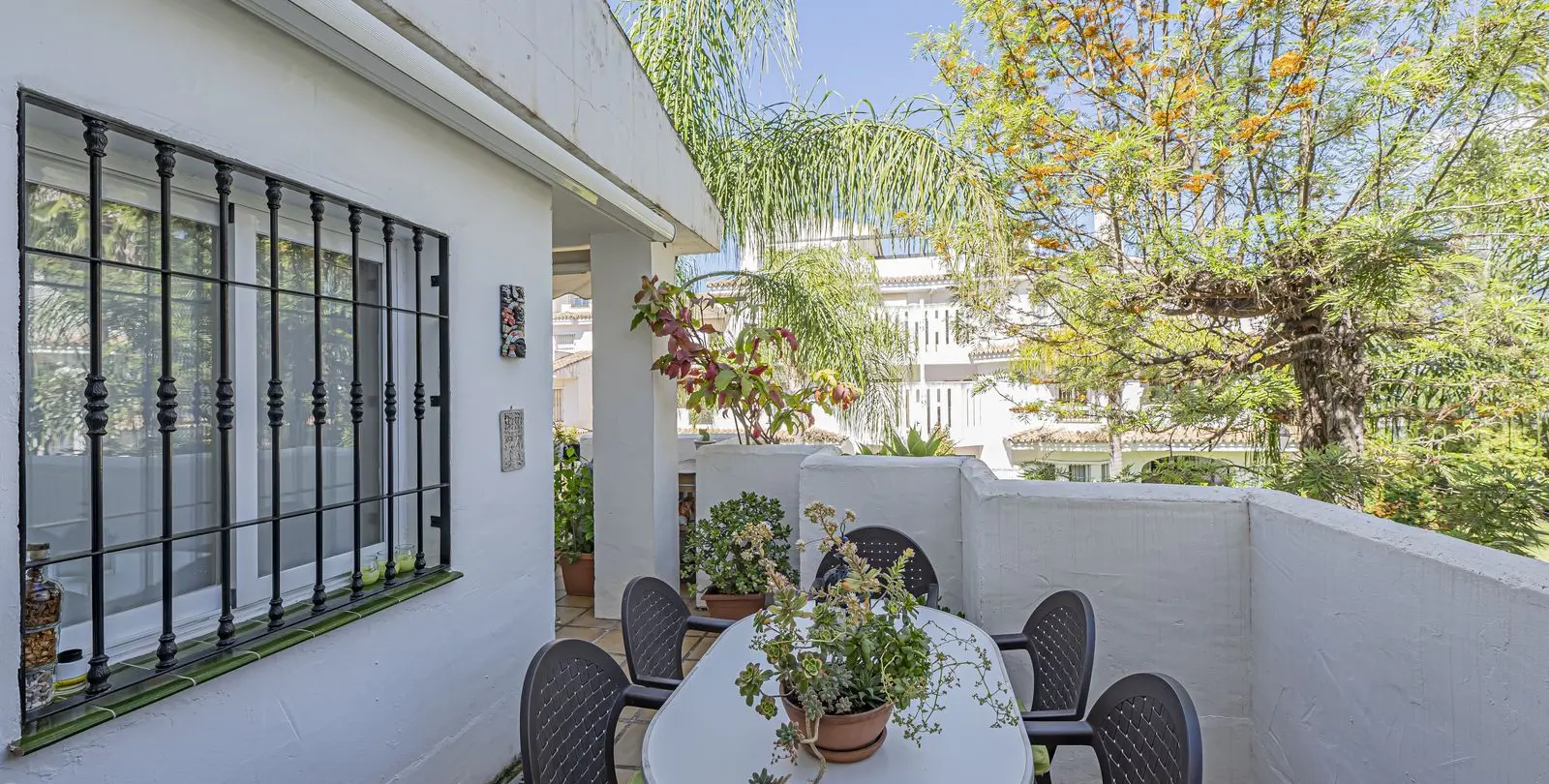 Sale of middle floor apartment in Nueva Andalucía 20