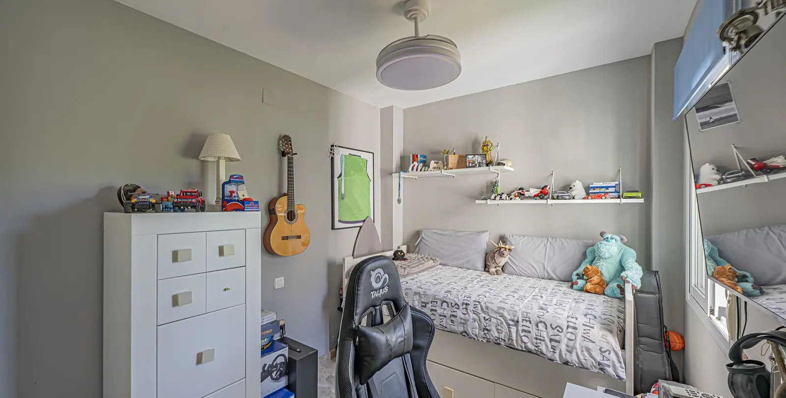Sale of middle floor apartment in Nueva Andalucía 22