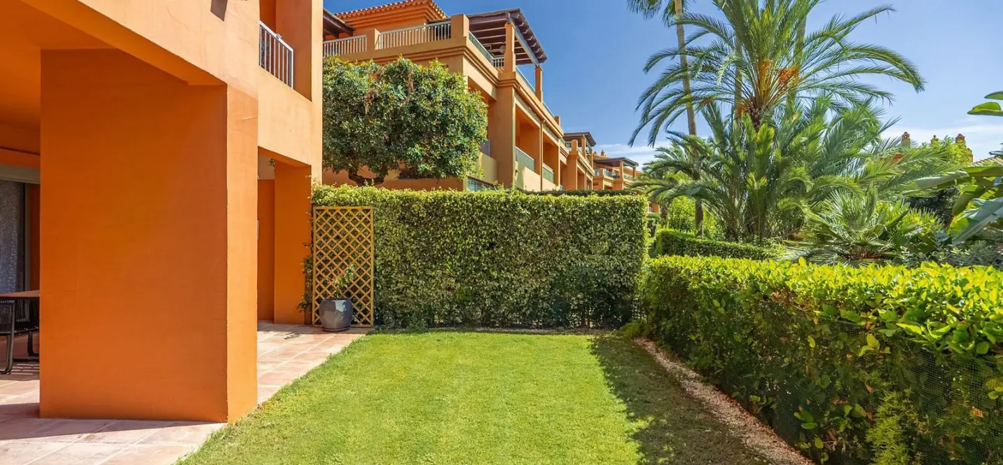 Sale of ground floor apartment in Estepona 4
