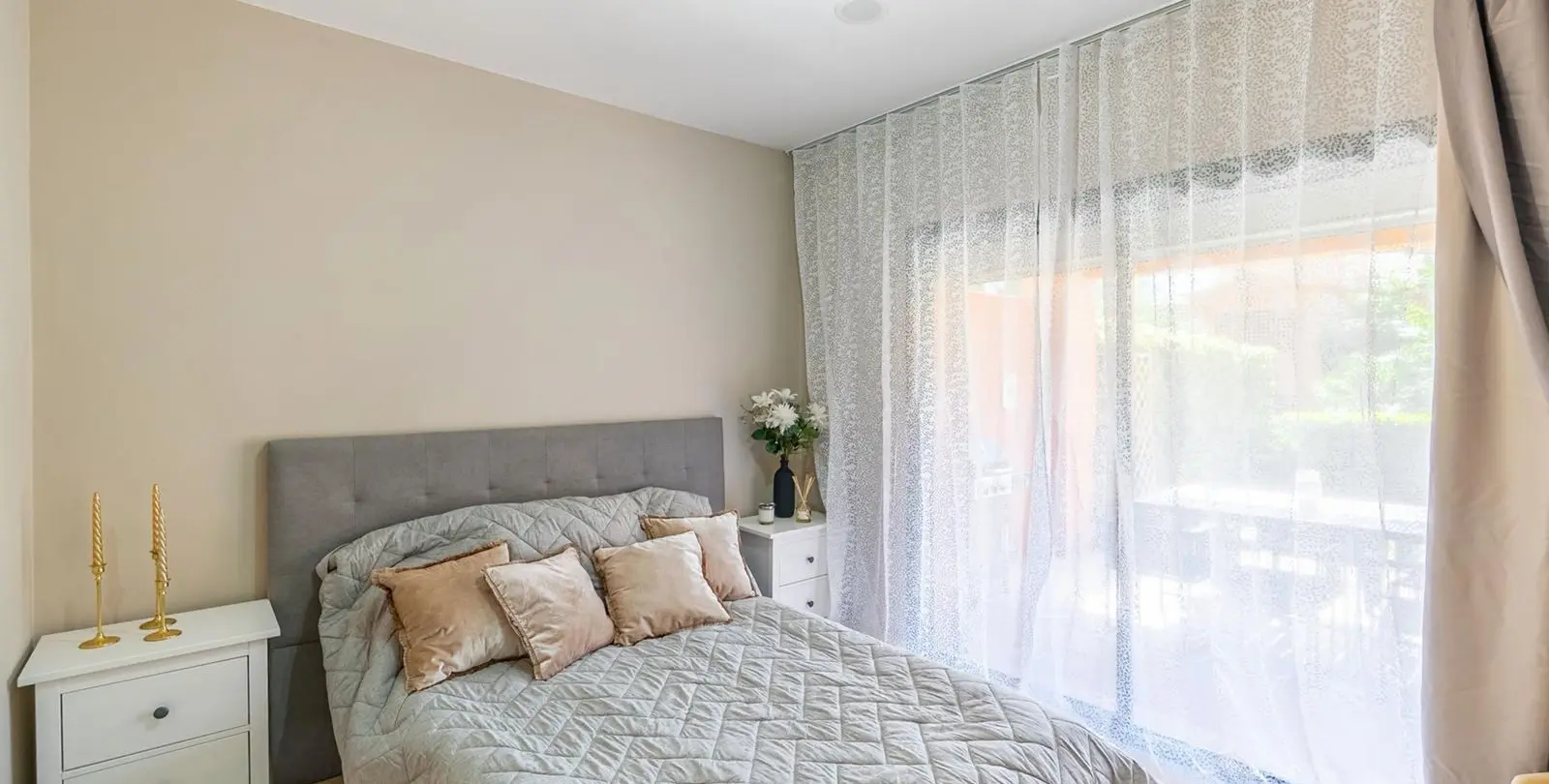 Sale of ground floor apartment in Estepona 7