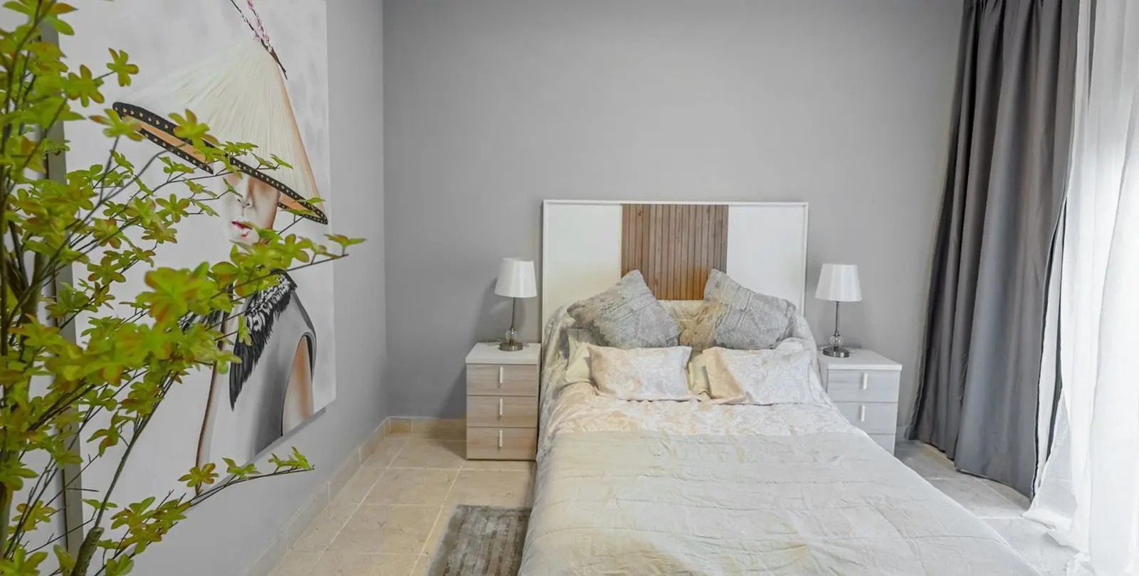 Sale of ground floor apartment in Estepona 11