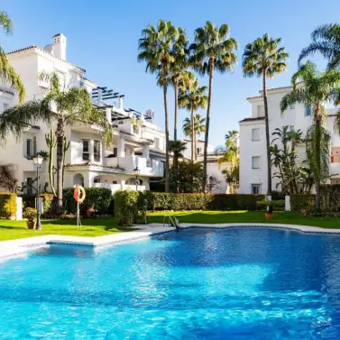 Sale of townhouse in Nueva Andalucía