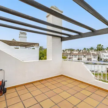 Sale of townhouse in Nueva Andalucía