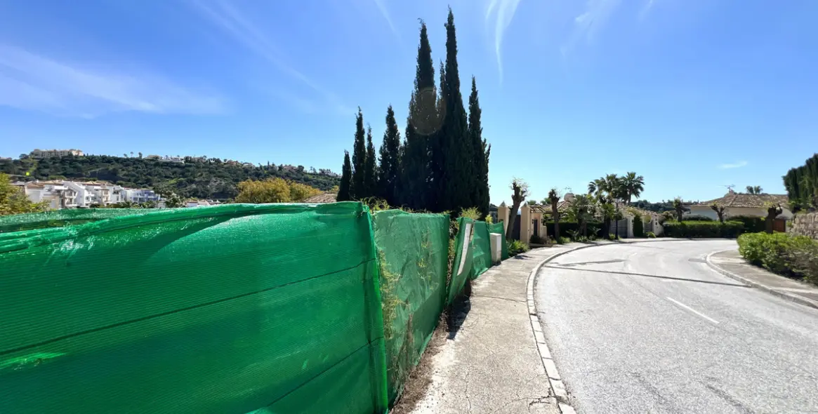 Sale of residential plot in Los Arqueros 15