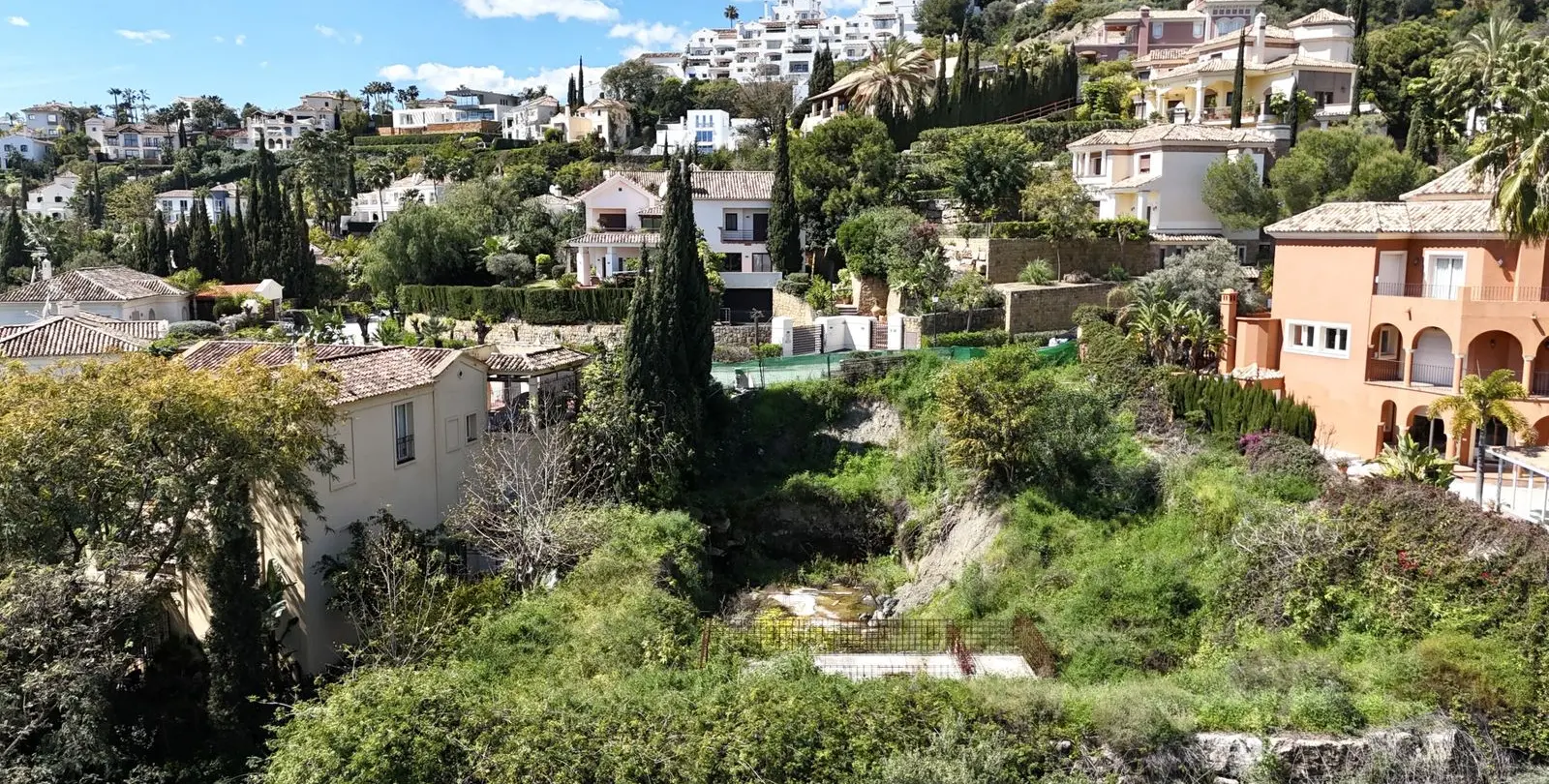 Продажа  жилого участка в Los Arqueros 2