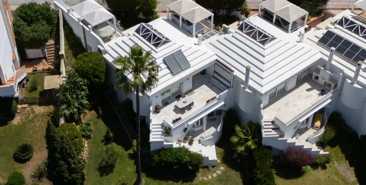 Sale of semi-detached house in Calahonda 1