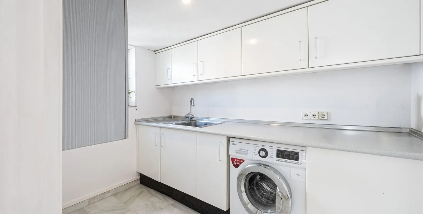 Venta de casa pareada en Calahonda 23