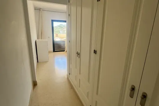 Image 7 thumb