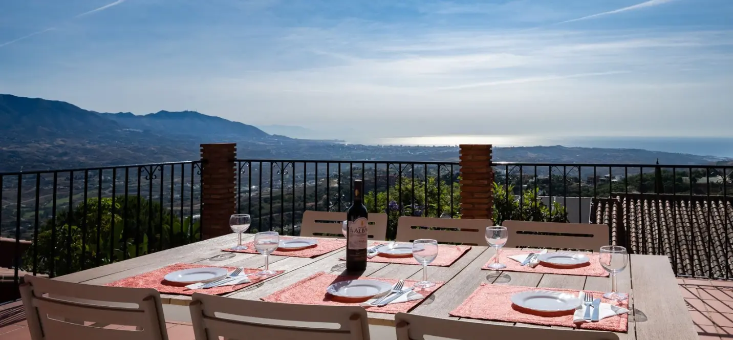 Продажа  отдельно стоящей виллы в Elviria 0